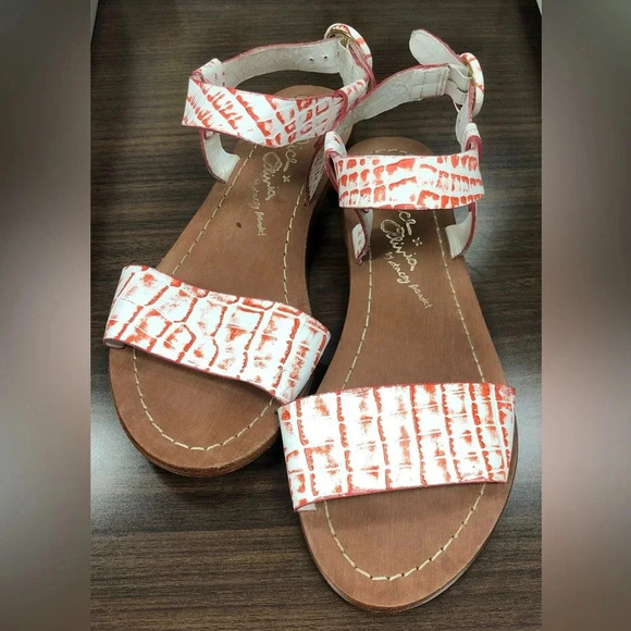 Alice + Olivia Shoes - Alice + Olivia Sandals